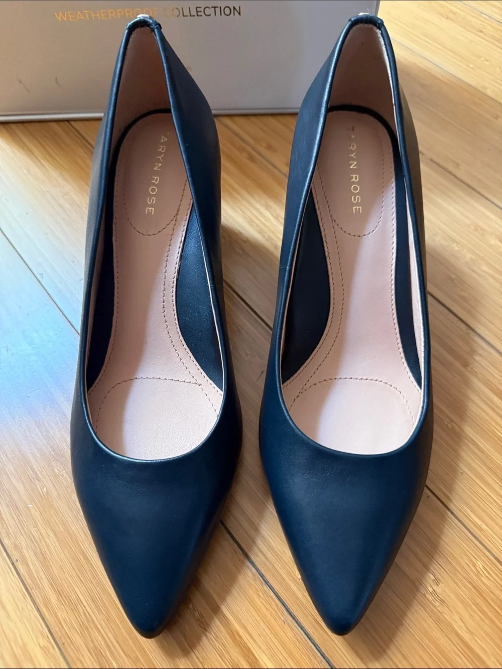 NIB NWT Taryn Rose “Midnight” Leather Pointed Block Heel Pumps